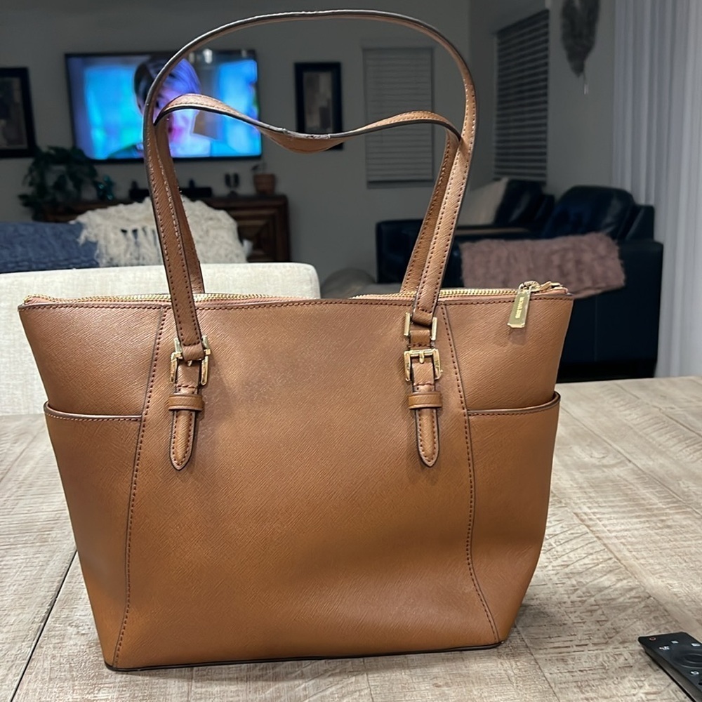 Michael Kors EUC Jet Set Tote - Picture 2 of 6